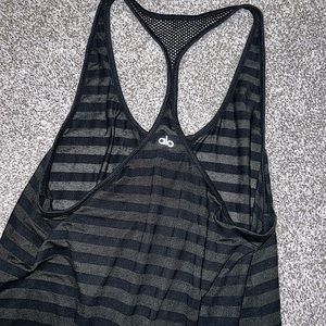 Alo Yoga Tank size Large